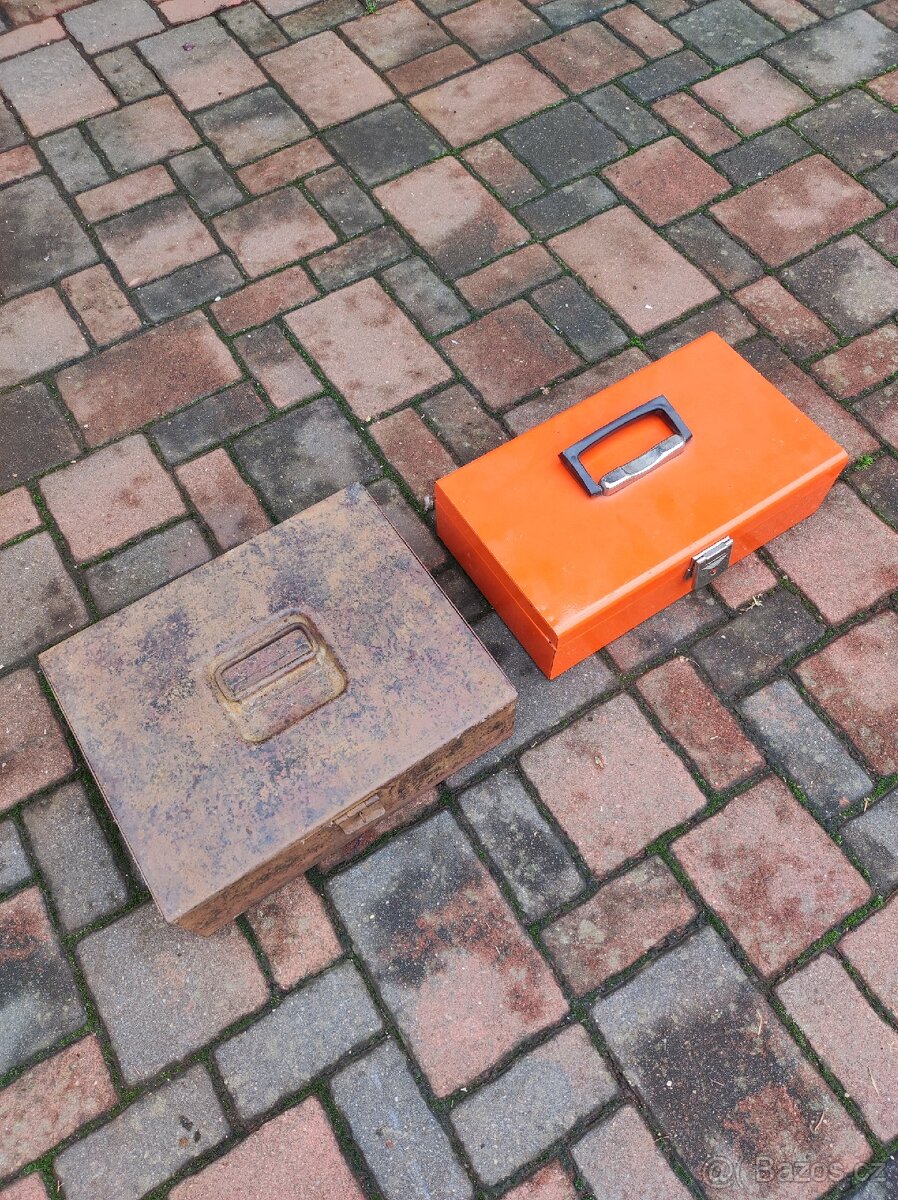 Trezor + plechový kufřík - 2