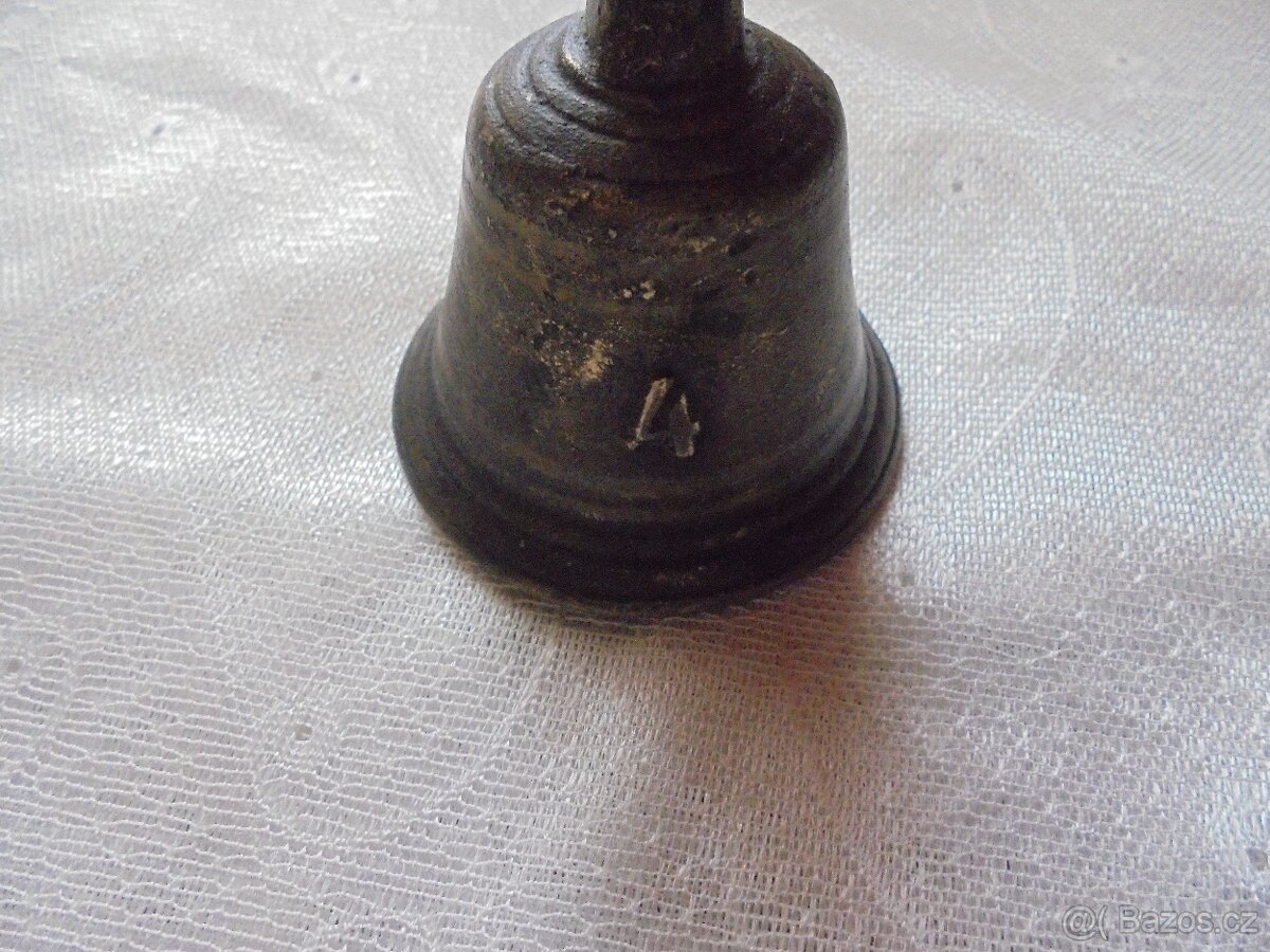 Prodám starý mosazný zvonek č,4 - 2