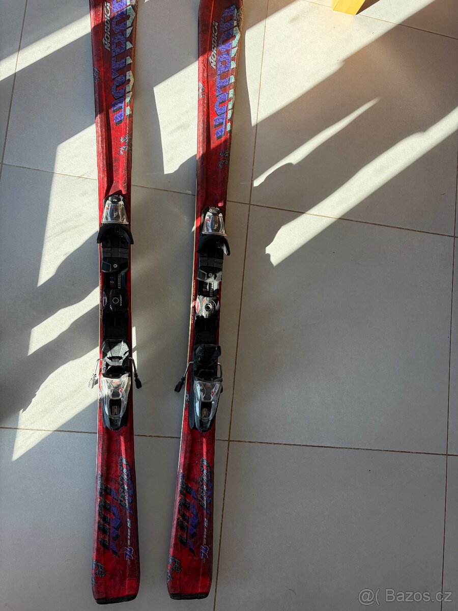 Dámské lyže Nordica vel. 152 - 2