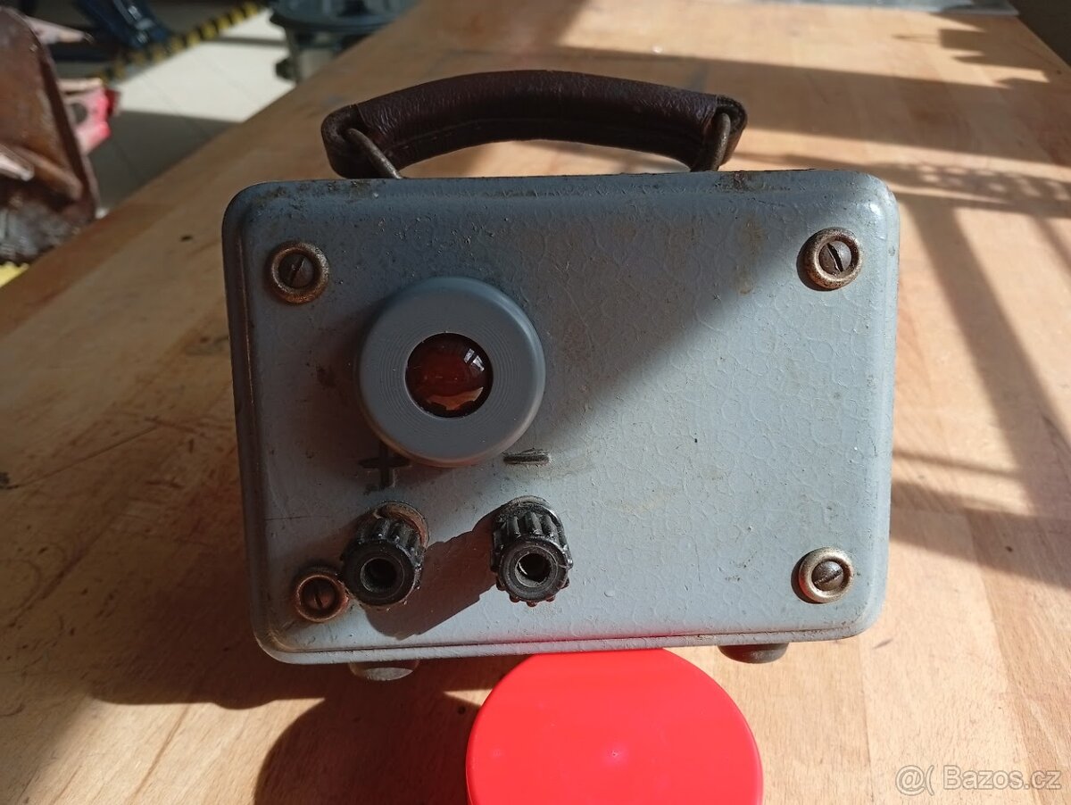 Nabíječka akumulátorů 6V - doprava v ceně - 2