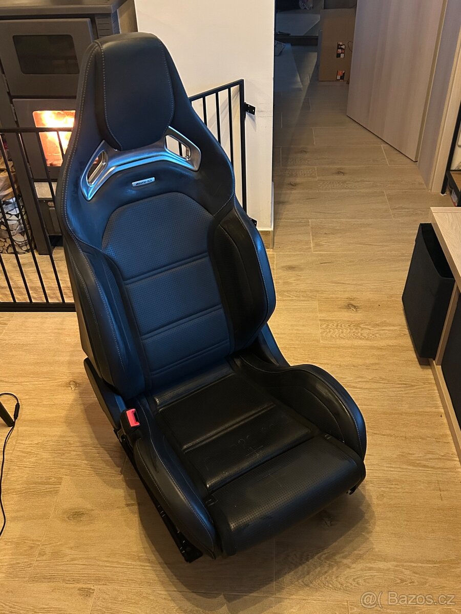 Sedačka Mercedes Benz C63 AMG - 2