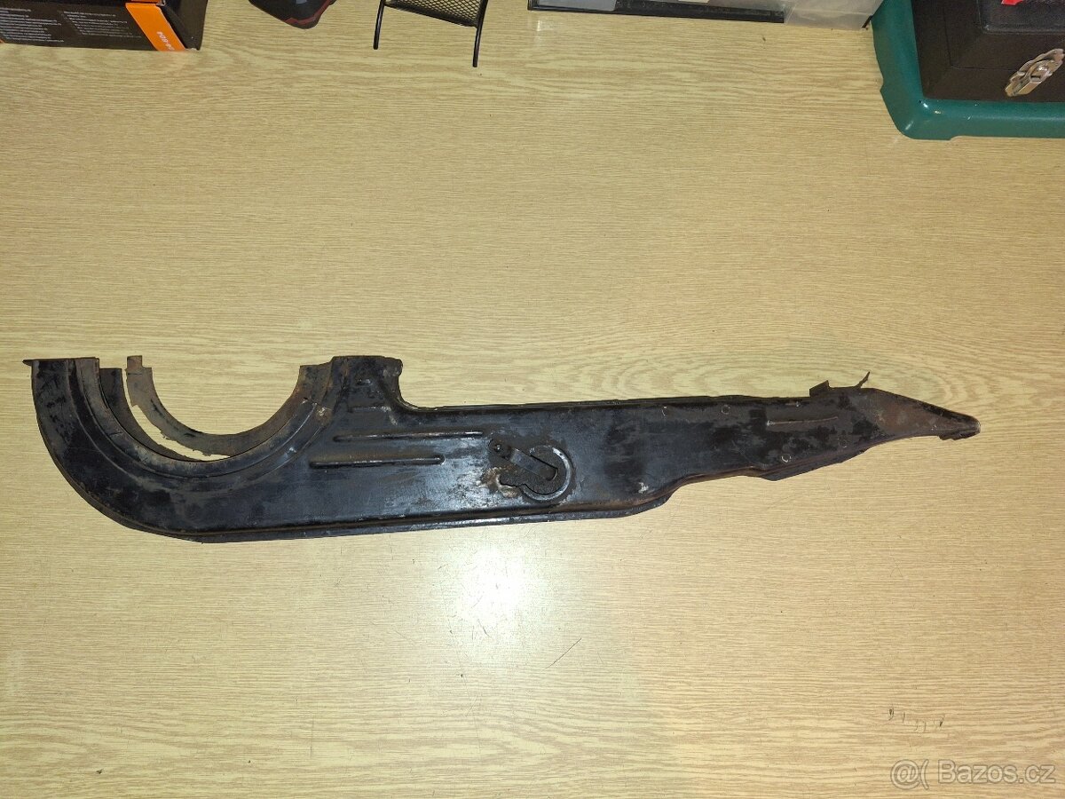 Čz 250 Sport kryt řetězu - 2