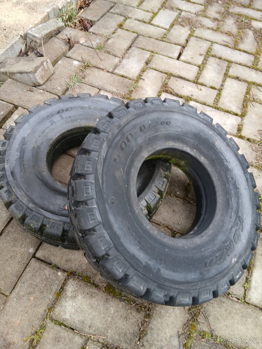 prodám SE plné pneu 5,00-8/3.00 - 2