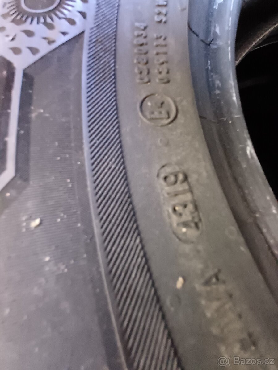 215/65 R16 - 2