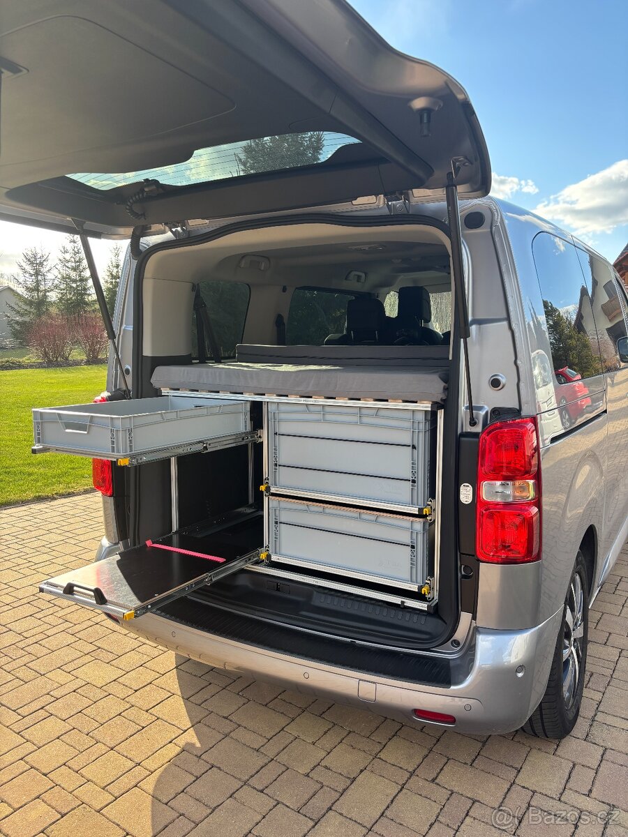 Kempovací vestavba do dodávky - 2