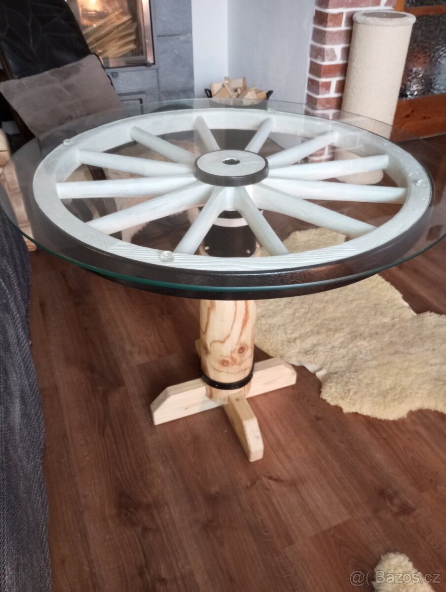 Jídelní stůl masiv - 2