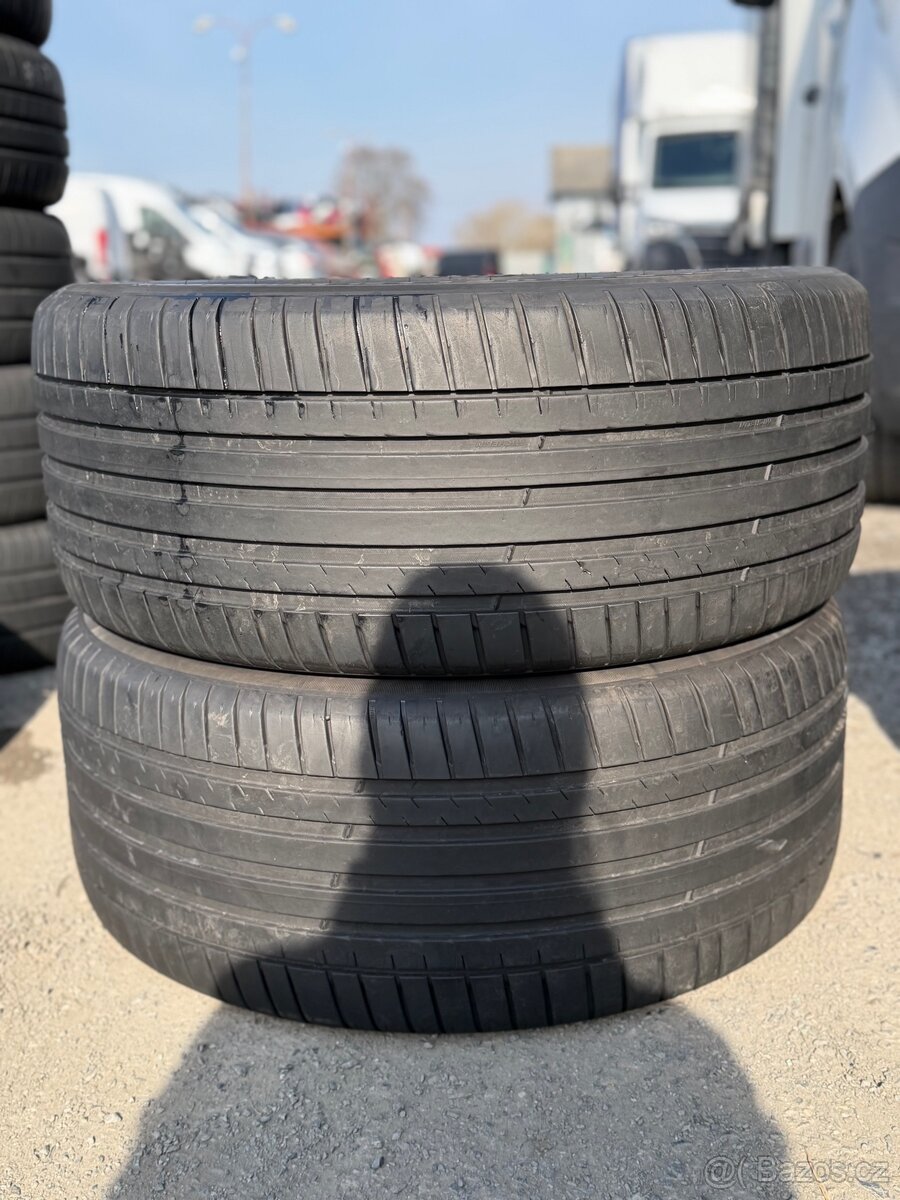 Letní Michelin pneu 275/40 R21 - 2