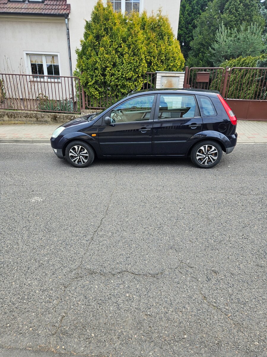 Ford Fiesta 1.4 59kw r.v.2004 - 2