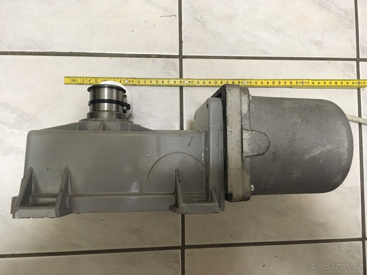 Motor s převodovkou - 2