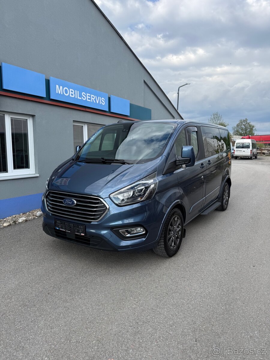 Ford Tourneo Custom - 2