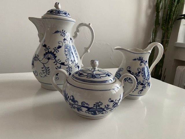 porcelánová sada s cibulovým vzorem - 2