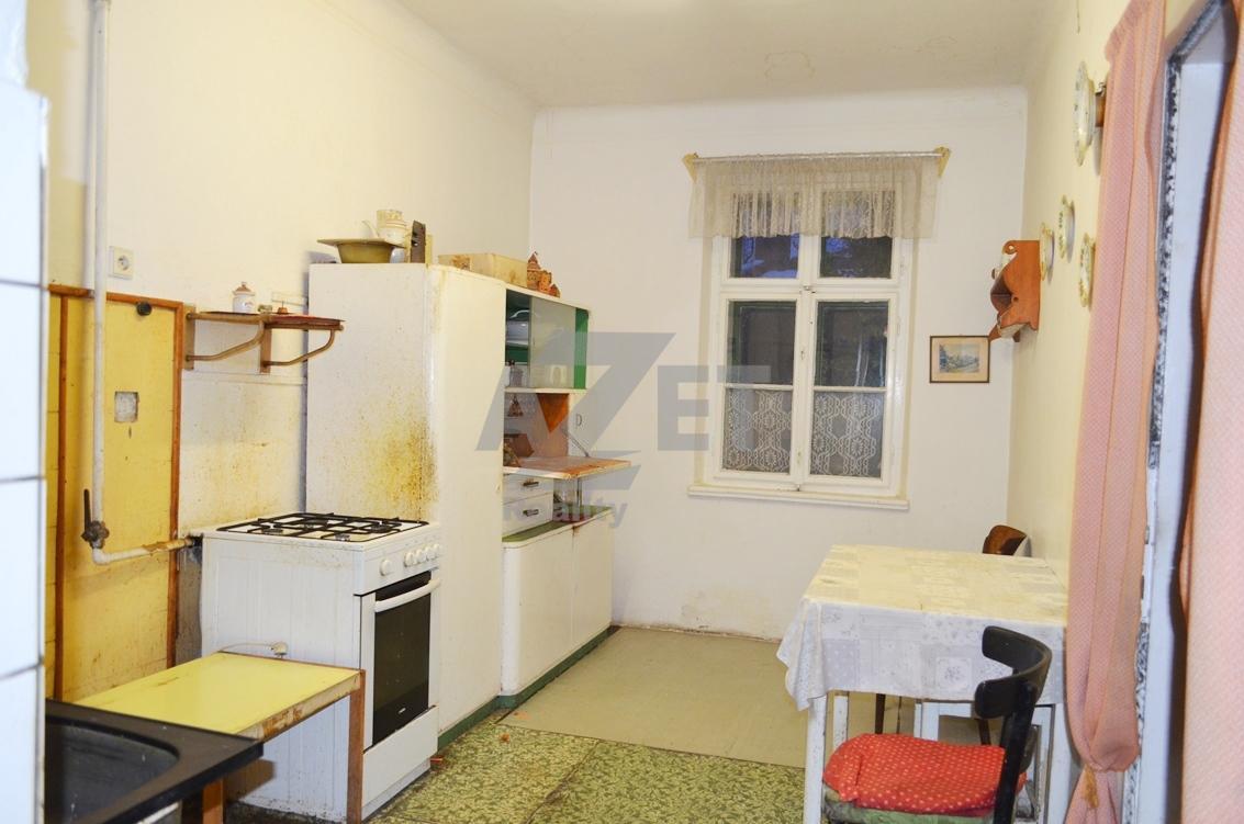 Prodej rodinného domu, 3+1, 714 m², Šternberk - Widok 2