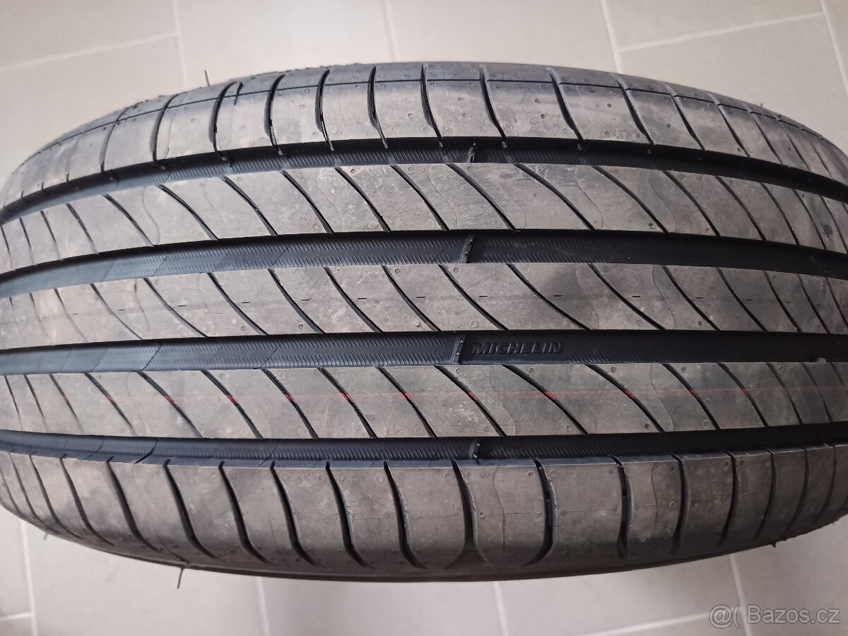 Michelin primacy 4 - 2