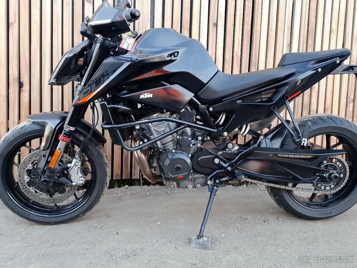 KTM 890 duke - 2