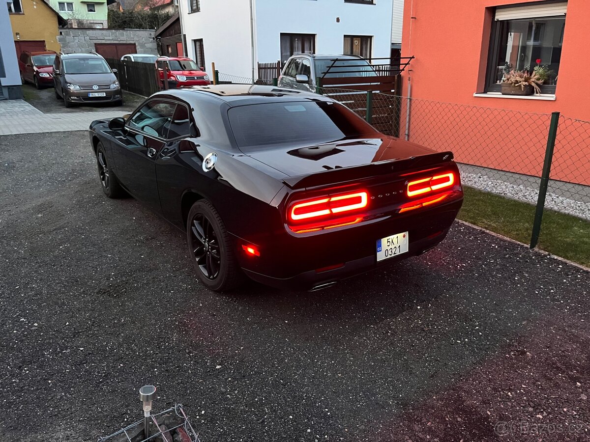 DODGE CHALLENGER 4x4