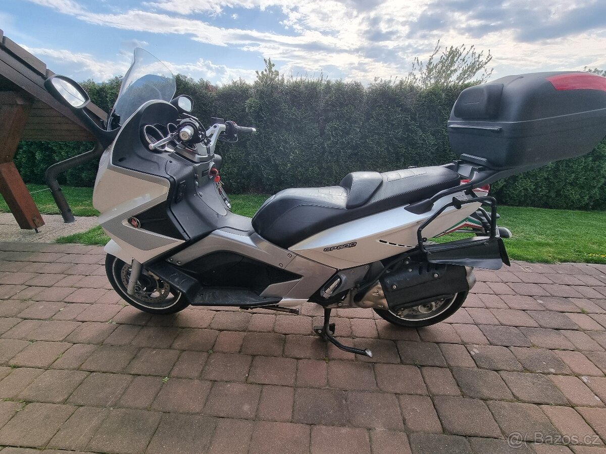 Gilera Gp800 - 2