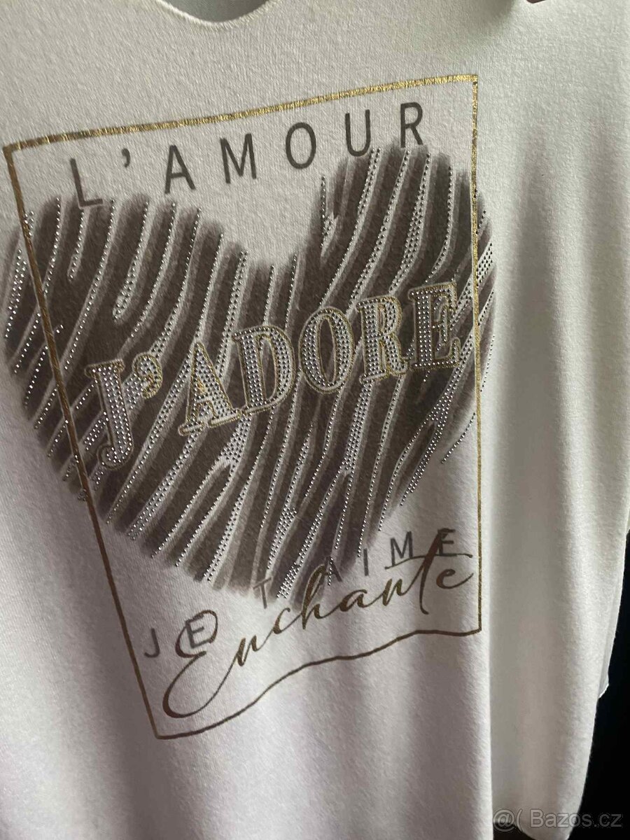 Nový luxusní italský pružný svetřík vel. 50 a více - 2