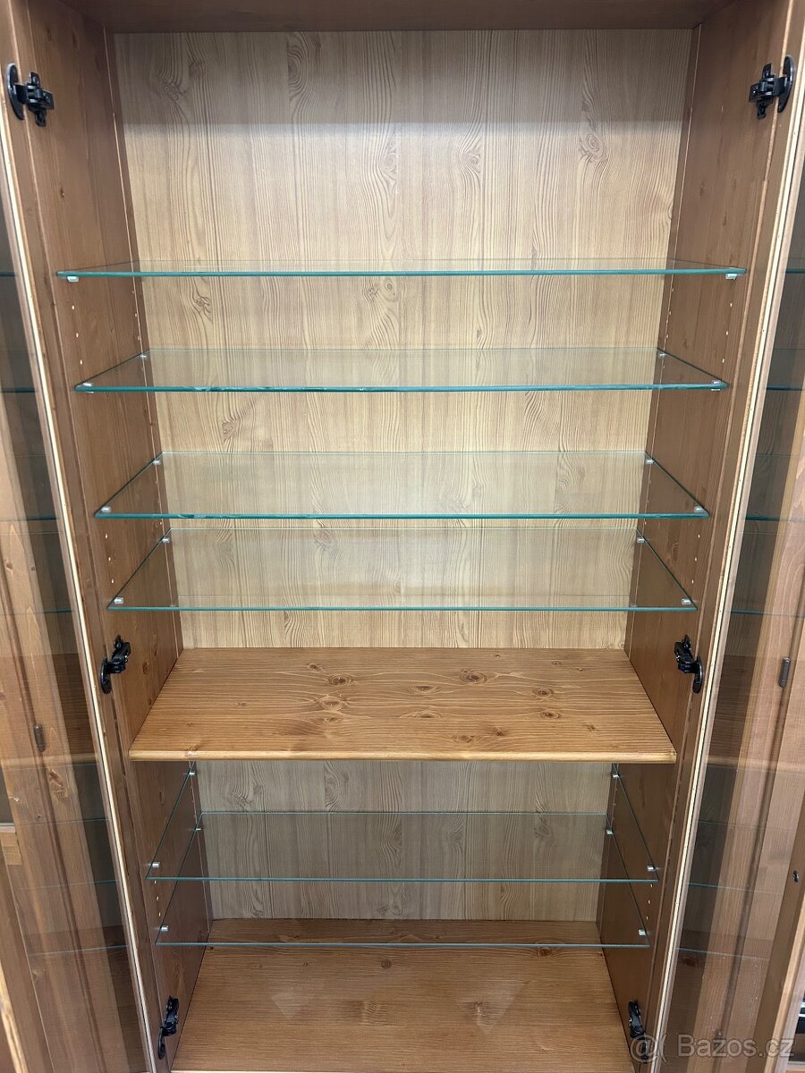 IKEA skříň prosklená - 2