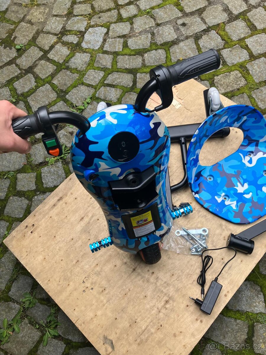 Driftovací tříkolka elektrická - 2