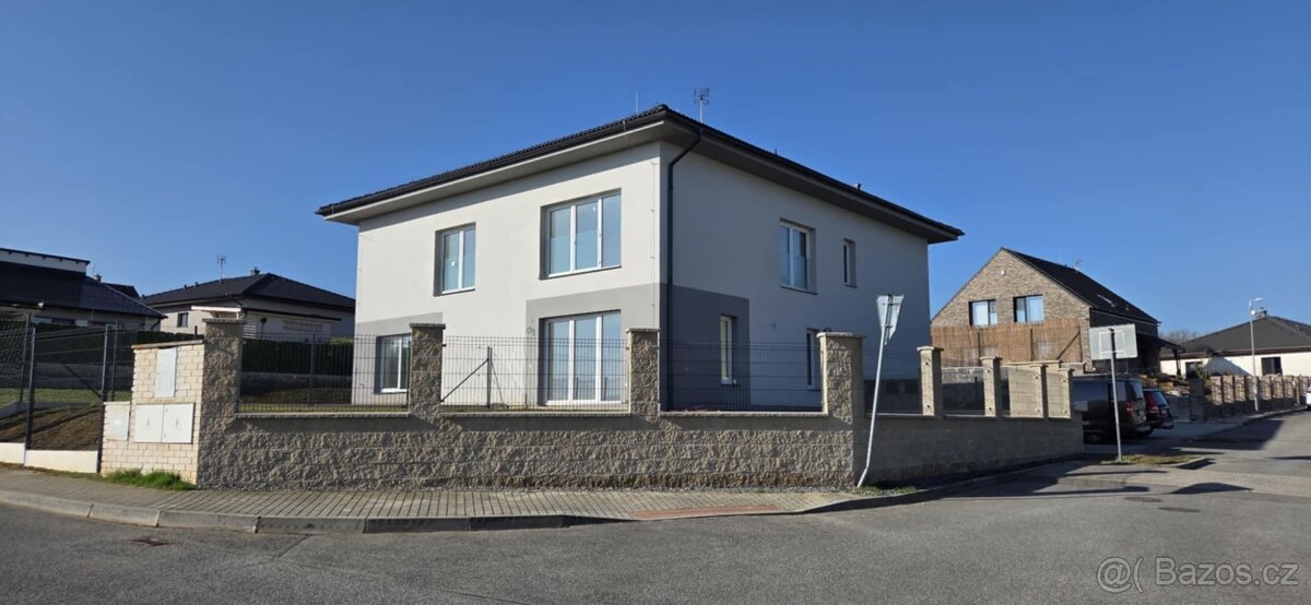 Viladům 4kk se zahradou - 2