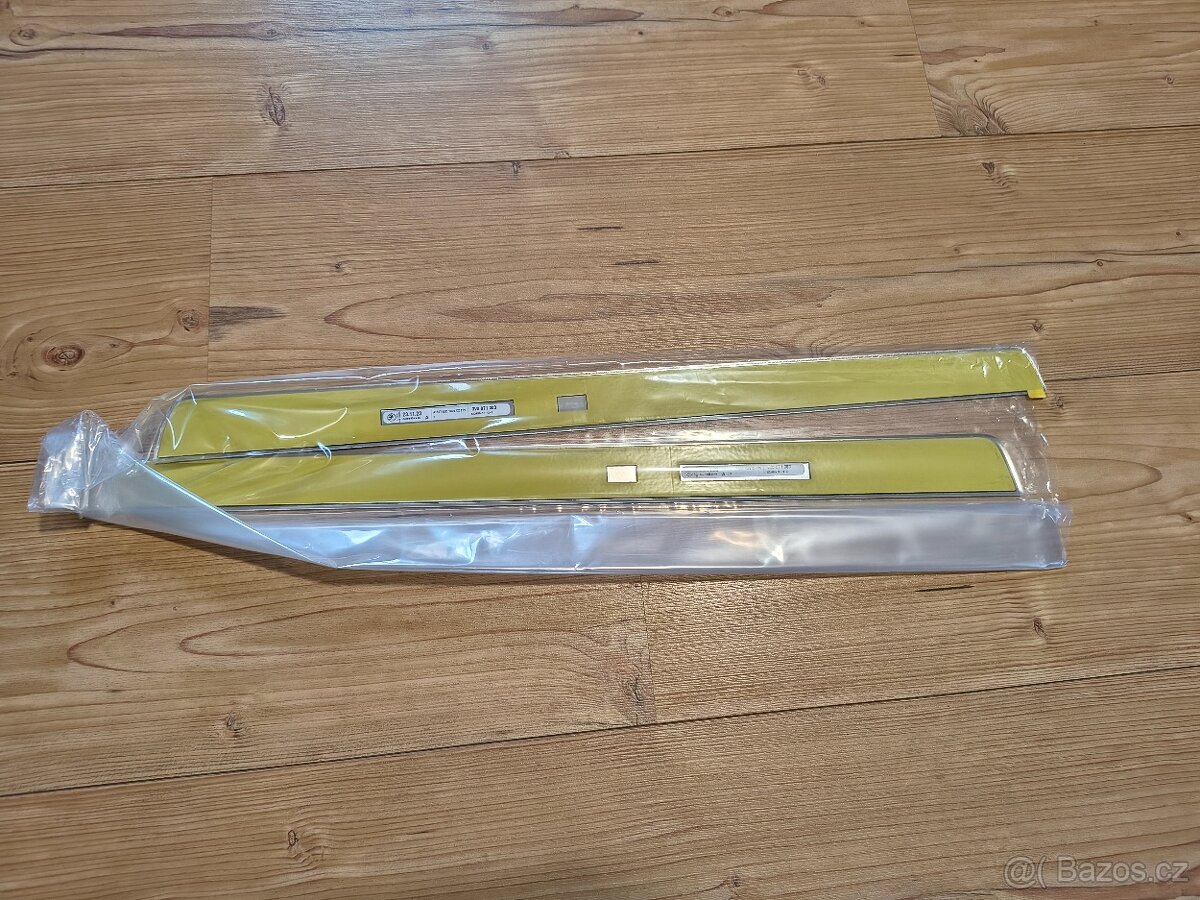 Škoda Superb 3 - prahové lišty -3V0071303 - 2