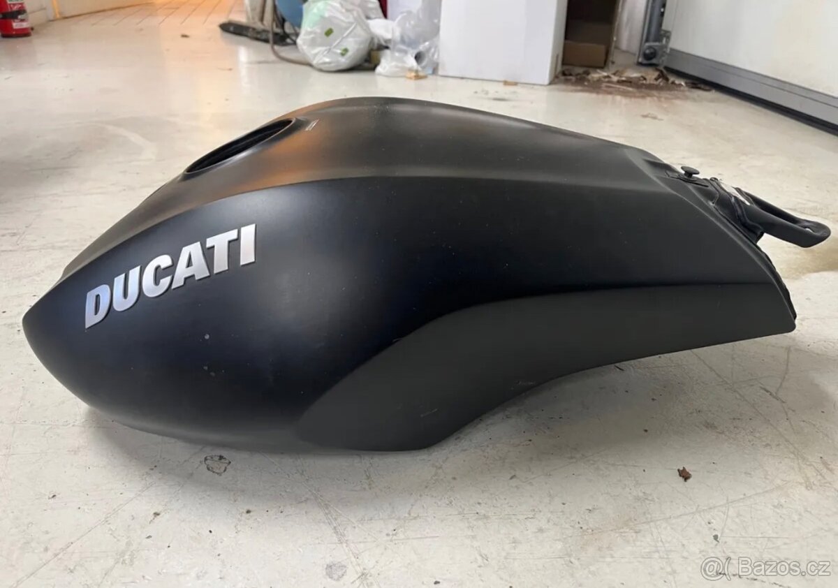 Ducati X Diavel 2016 Nádrž 18L - 2