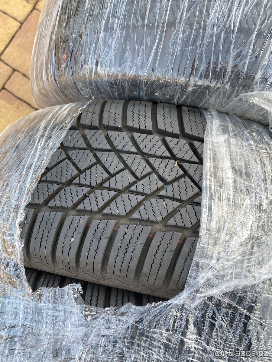 Zimní pneu 215/60/R16 Matador - 2