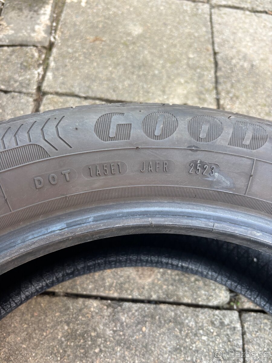 GOODYEAR 205/55R17 - 2