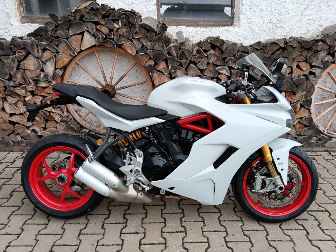 DUCATI SUPERSPORT S - 2