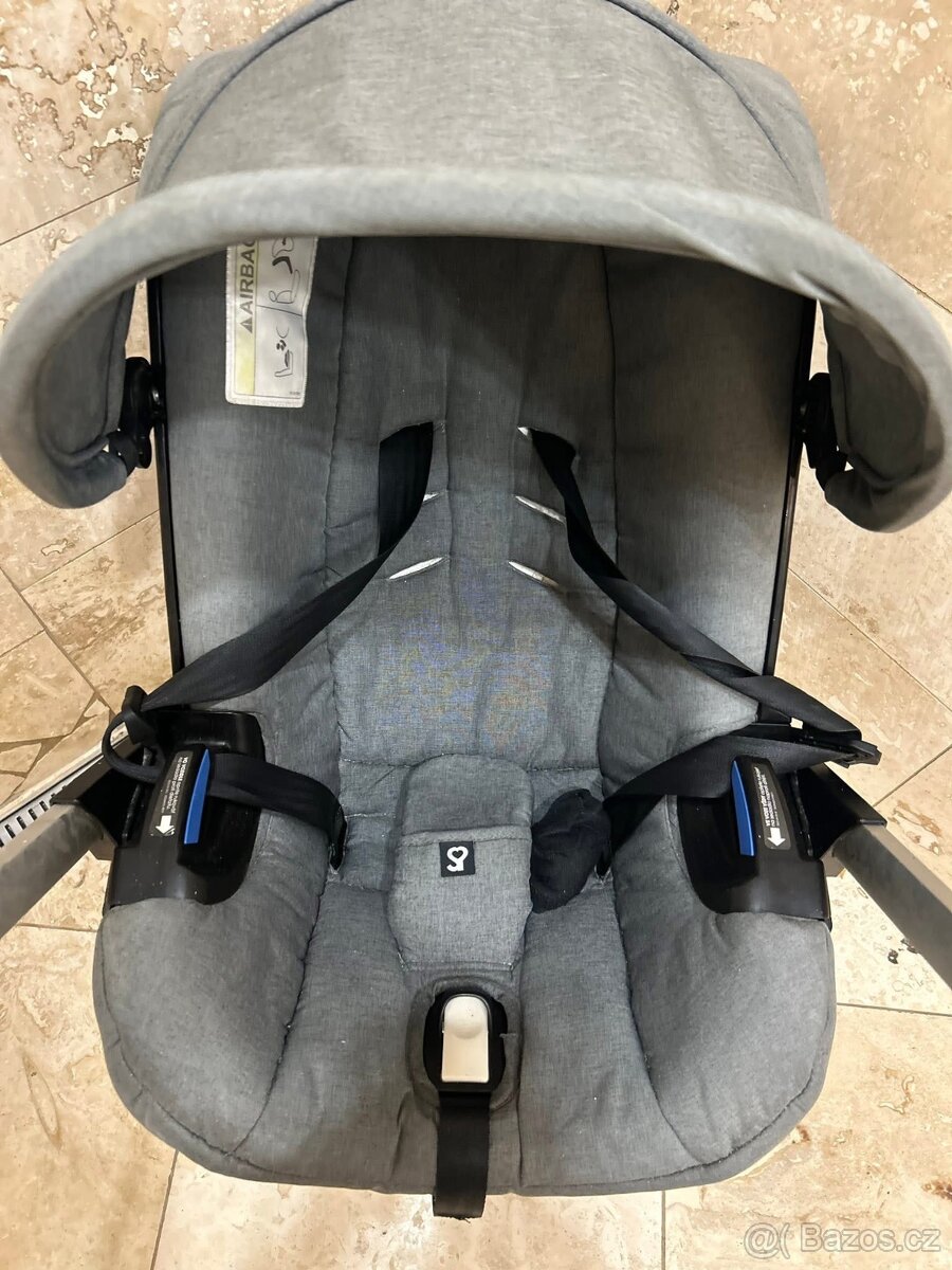 Doona autosedačka - pojízdný kočárek - 2