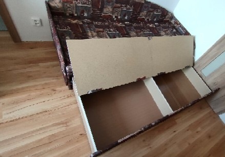 Rozkládací pohovka s úložným prostorem - 2