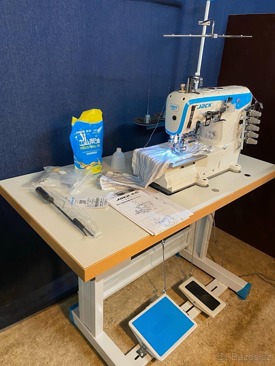 Průmyslový coverlock Jack W4-D-01GBX356 - 2