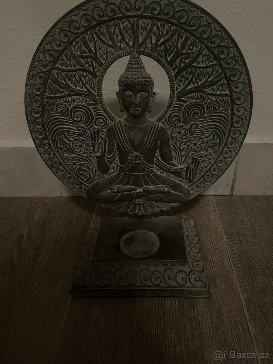Svícen Budha - 2