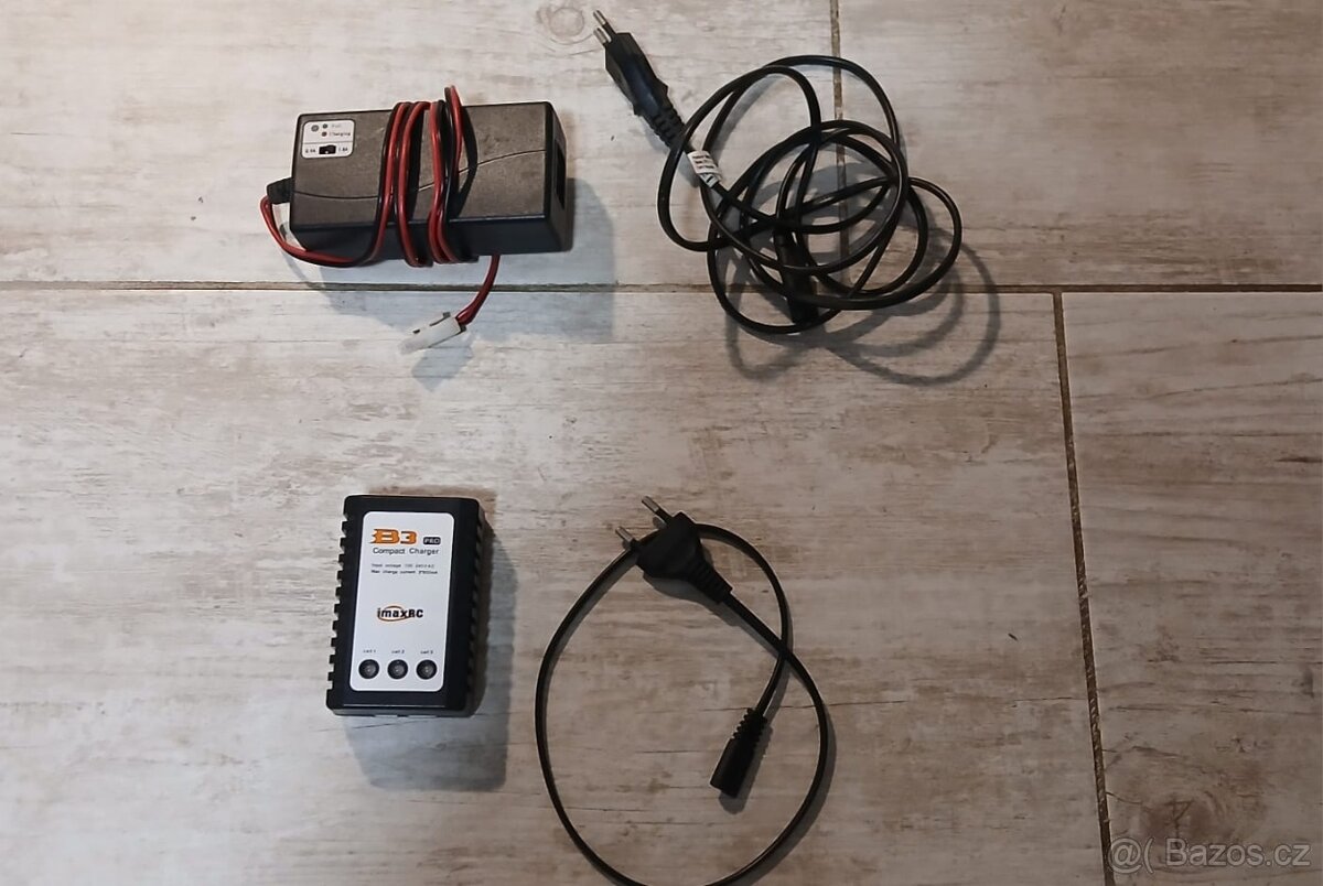 Přebytek airsoft věcí zásobníky, nabíječky - 2