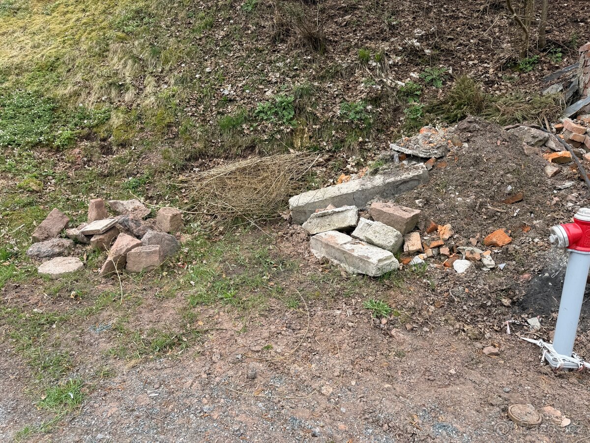 Staré cihly, kameny - 2