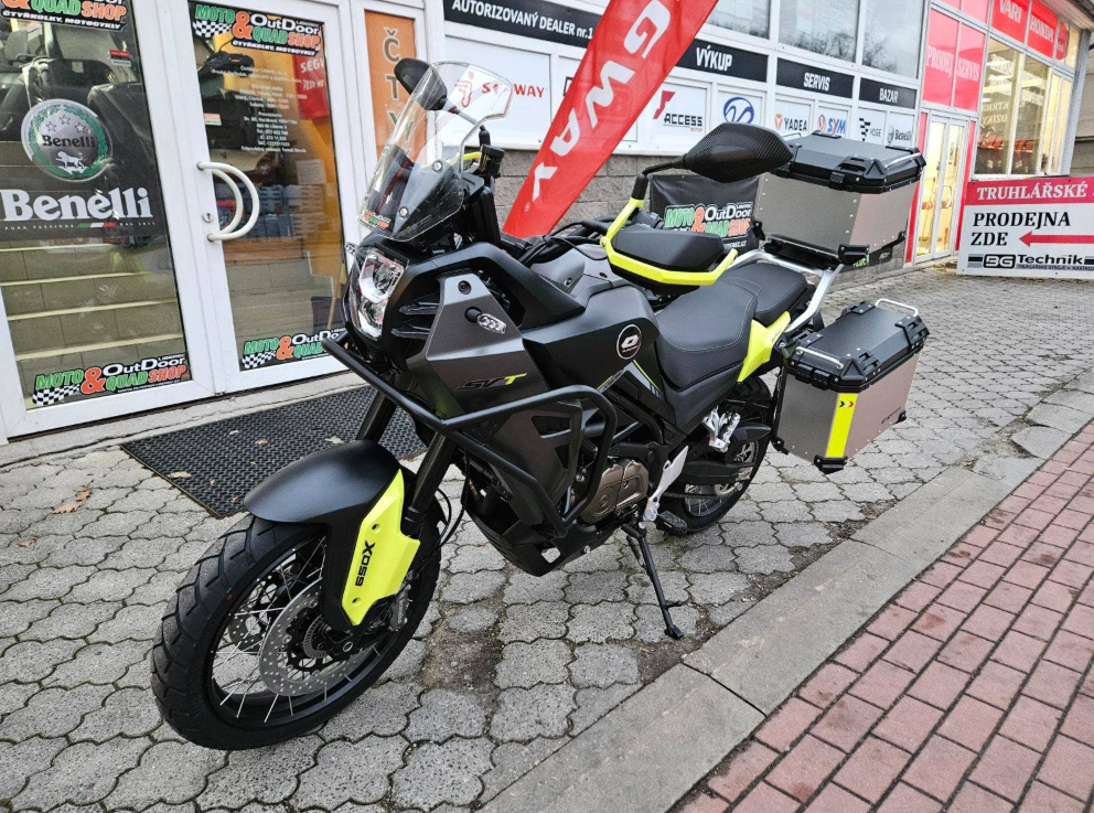 QJ Motor SVT 650 X, KUFRY ZA 5.000 Kč