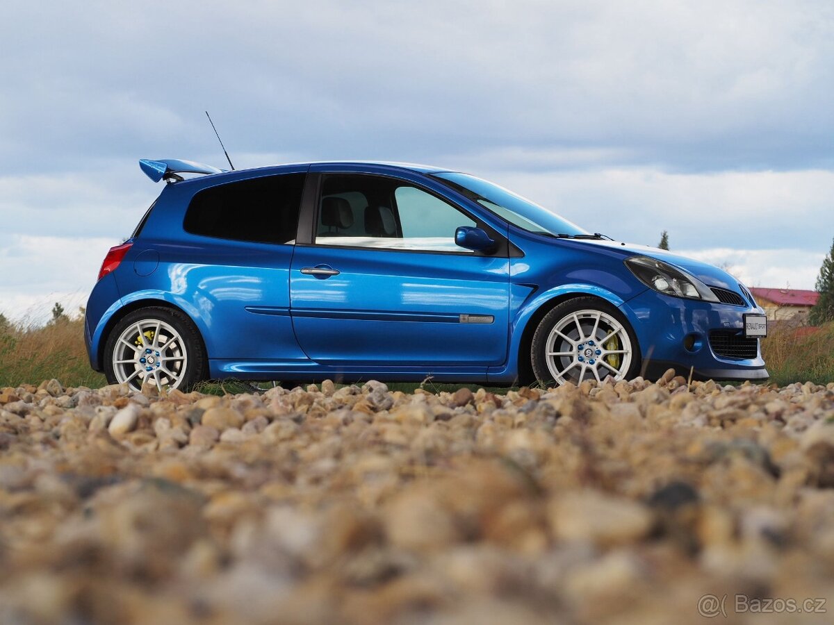 Renault CLIO SPORT RS - 2