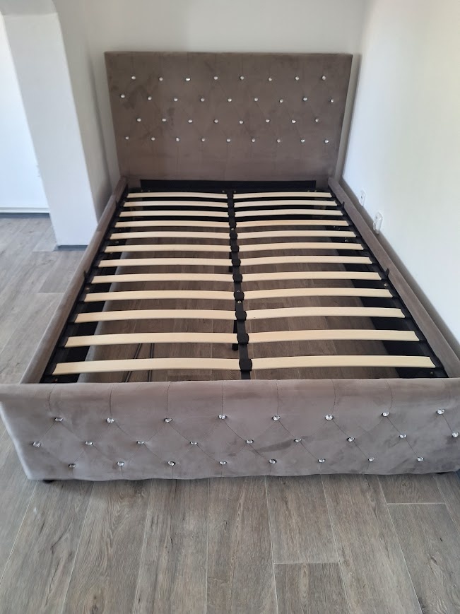 Čalouněná postel s úložným prostorem 140x200 - 2