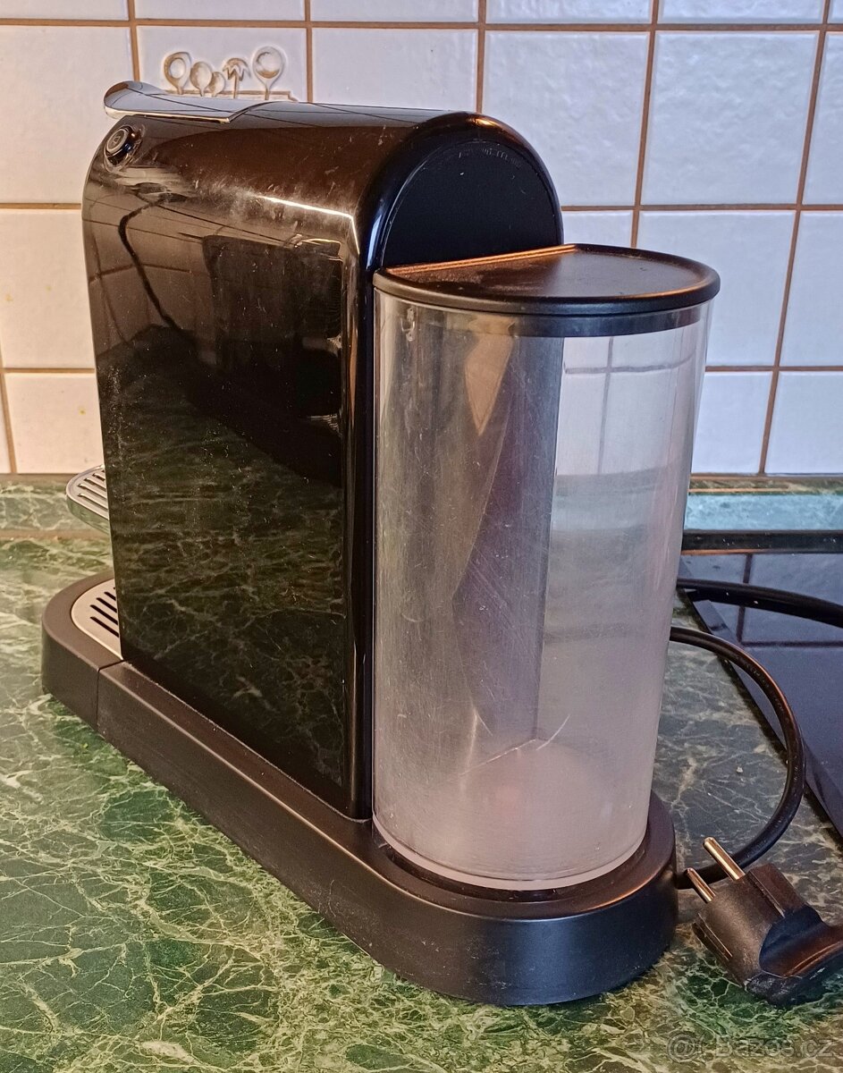 Kávovar Nespresso - 2