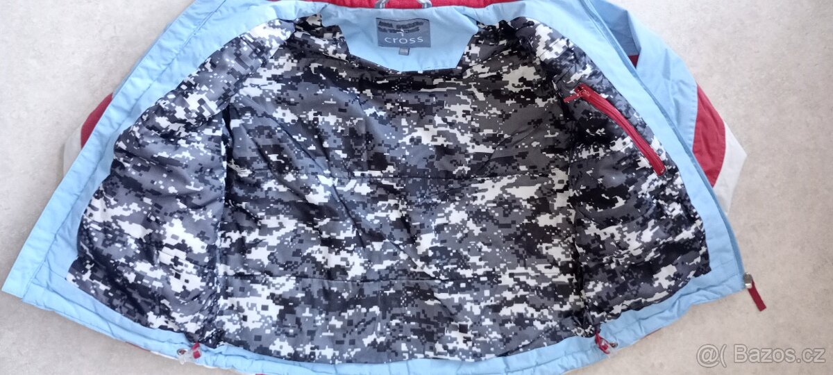 Zimní bunda s odepínací kapucí, vel. 140/146 - 2