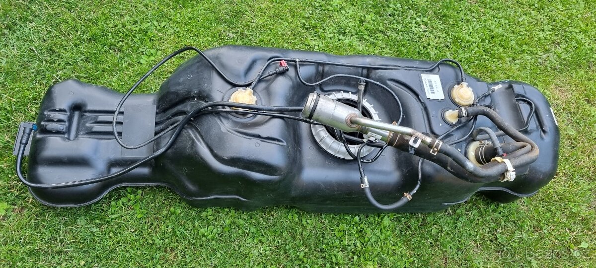 Palivová nádrž Ford Ranger 2014 - 2