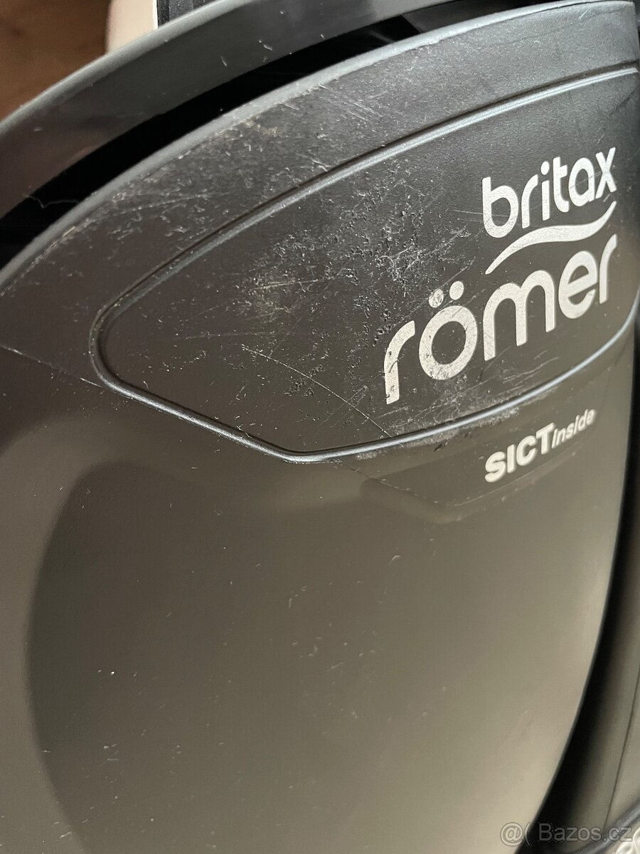 Autosedačka otočná Britax - 2