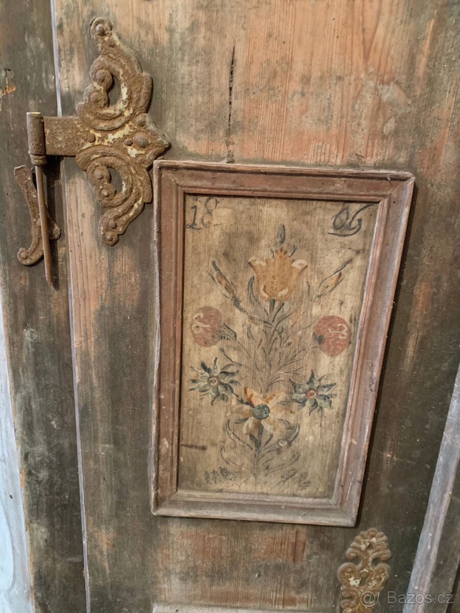 Skříň malovaná - 2