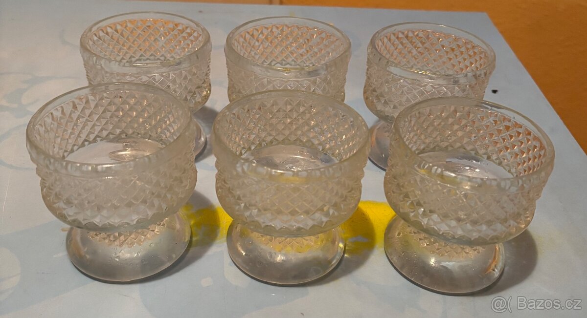 Skleničky-poháry-misky - 2