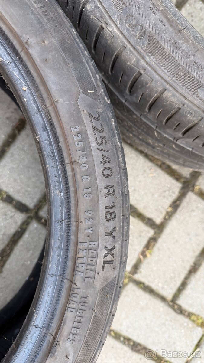 Pneumatiky Barum Bravuris 225/40/R18/YXL - 2