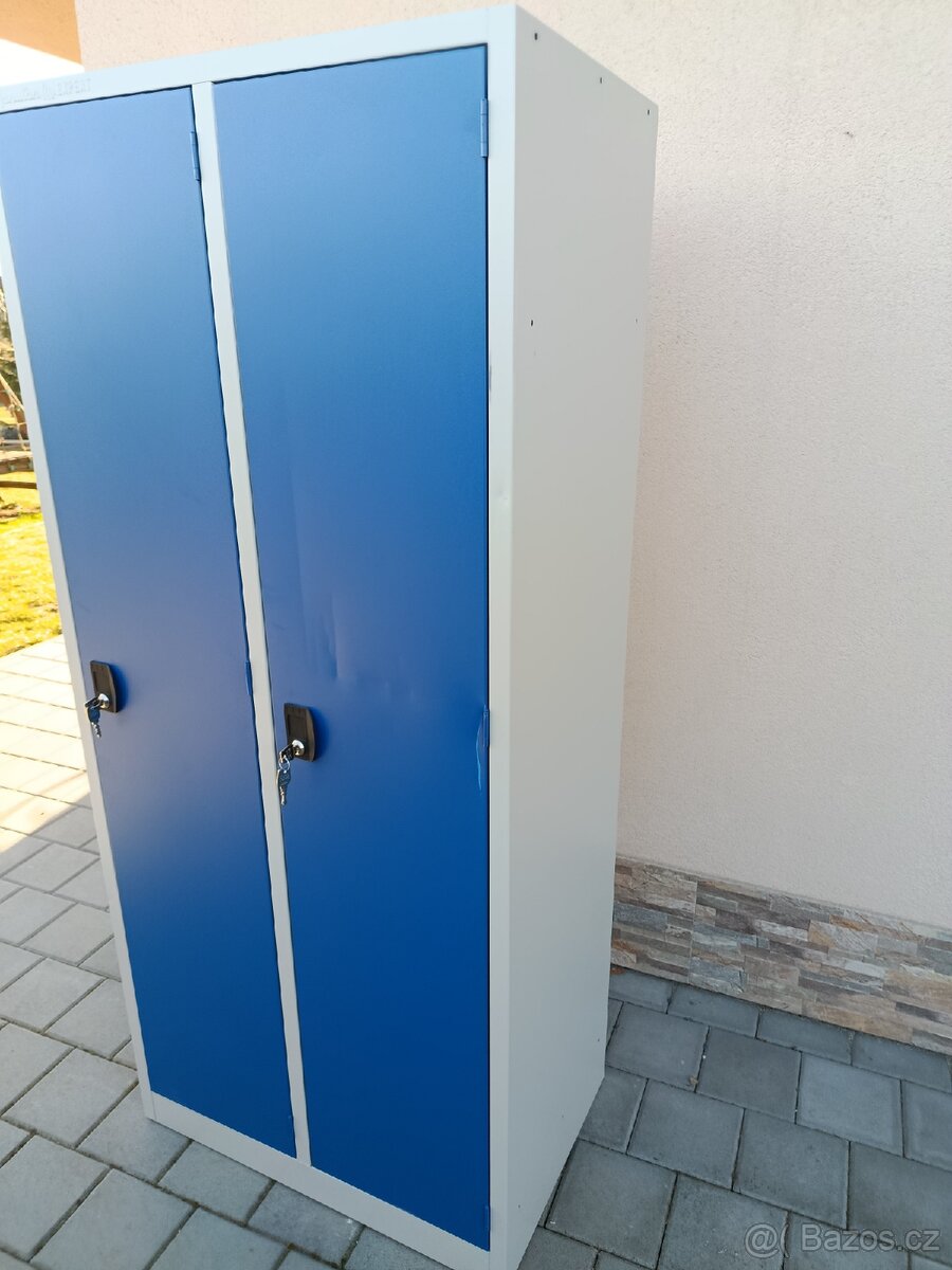 Plechová skříň - 2