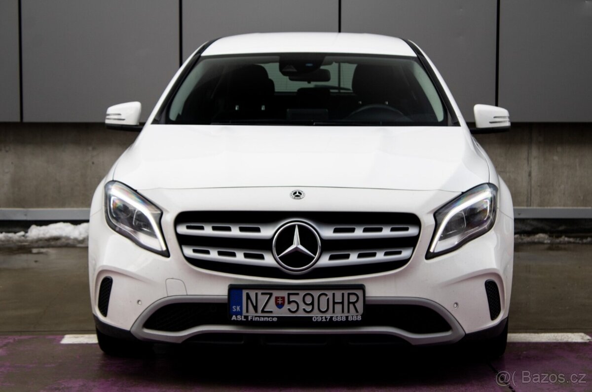 Mercedes-Benz GLA 180 A/T - 2
