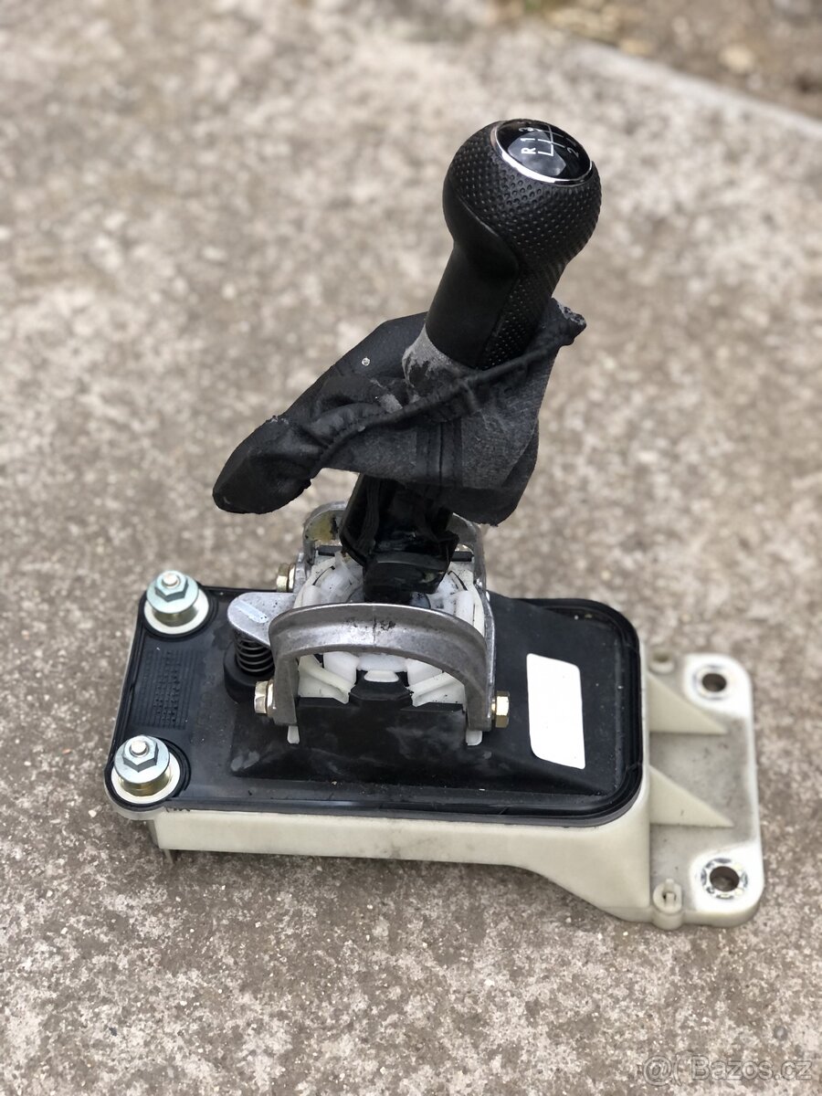 rukojeť řadicí paky VW golf 4 - 2