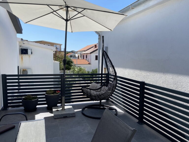 Chorvátsko dom s 2 apartmány. - 2