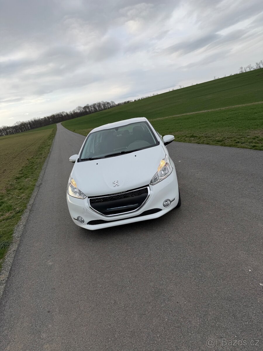Peugeot 208 - 2